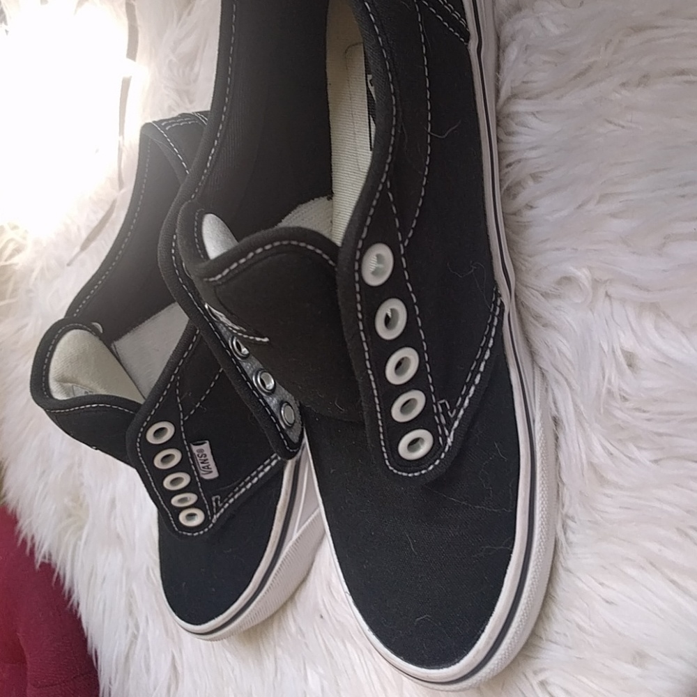 Vans - Picture 6 of 6